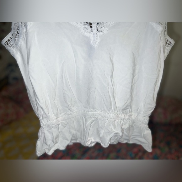 Forever 21 Tops - Forever 21 White Top🤍